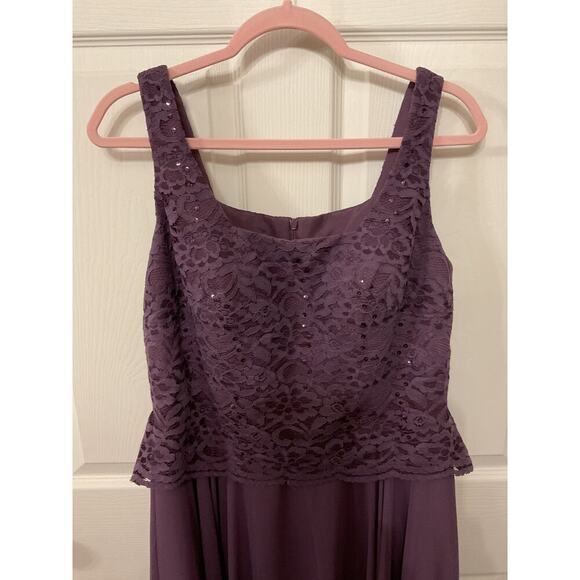 NWT JJ's House Lace Bodice Peplum Waist Plum Formal Floor Length Gown, sz 12 - Picture 2 of 9